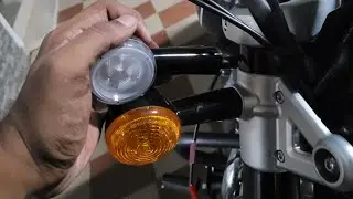 Royal Enfield Super Meteor 650 LED indicators