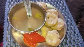 bahut din baad bachpana Ko yad Kiya Savitri ka momo chaumin humne kha liya 😍✌️