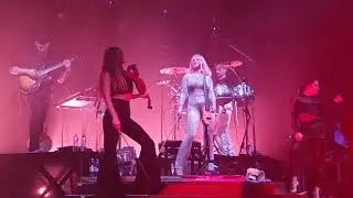 Clean Bandit - Solo (Live in São Paulo - Audio Club)