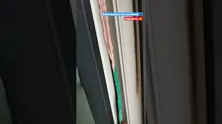 Ремонт окон детским пластилином. 