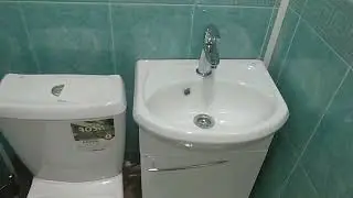 Сложный монтаж мойдодыра в небольшой ванной комнате. Завершение.