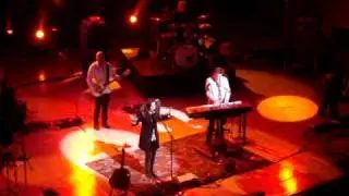 Amy Grant and Michael W Smith singing Lead Me On 2.14.10 in Omaha