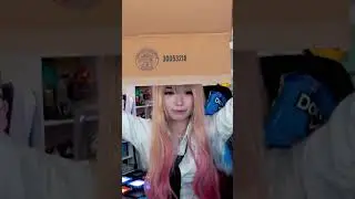 Emiru Takes a Chips Shower