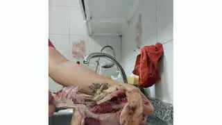 How to butcher the chicken if your alone