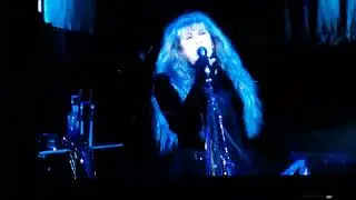 Stevie nicks     edge of seventeen        live 2022 june 12 mtn view  shorline amp