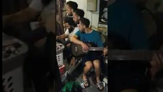 20-headed guitar friends