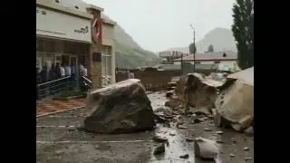 Камнепад едва не накрыл МФЦ в Дагестане