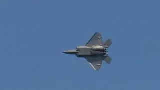 F-22 Raptor Demonstration at 2017 Chicago Air and Water Show - 4k UHD