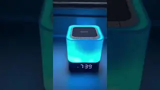 Altavoz Bluetooth Luz Nocturna,Lámpara de Noche Smart Touch, Muchas funciones, y además es económico