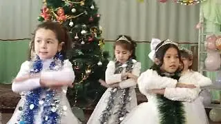 #новыйгод #праздник #елка   Новогодний праздник в 1-А классе
