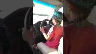 Положила стрелку 😳 С папой не скучно 🤗👍🏻
