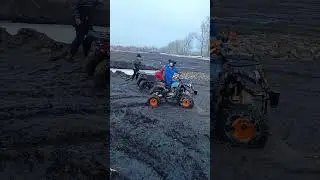 валим на ямахе, выгуливаем квадрик после простоя.
