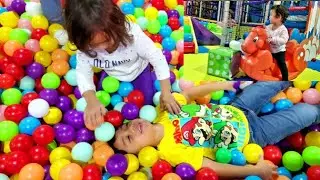 kids enjoy the moments and meet some new friends