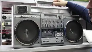 Vintage Moscow JVC M90 radio