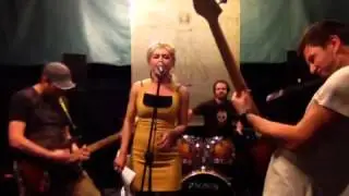One O' Clock Band-No Use (Kylie Auldist Cover)..Funny Rehearsal))