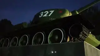 Памятник Танк Т 34  Могилёвский сквер Тула
