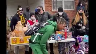NLE CHOPPA Blessed His Hood For Christmas!!🖤
