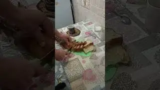 Это ужас, пекаря уже разучились  печь хлеб, гост ссср а что это???