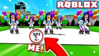 BUYING MYSELF AS A DANCE TEAM & PETS in Roblox Giant Dance Off Simulator!