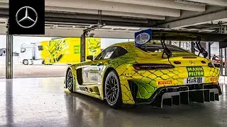 The Actros brings racing cars on track | Mercedes-Benz Trucks