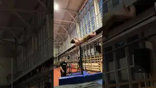 Очень болезненный элемент #streetworkout #sport #sports #calisthenics #acrobatics #workout