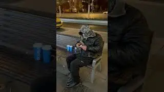 Субо ДАЛ ДЕНЕГ БЕЗДОМНОМУ!