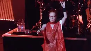 According2g.com presents "Temptation Waits" by Garbage