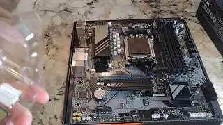 Professional Series:   How to install an AMD 7000 series CPU into AM5 Socket