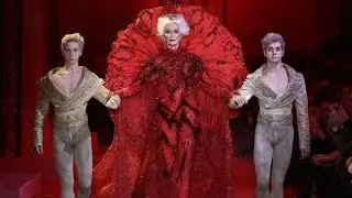 85-летняя модель стала звездой модного показа