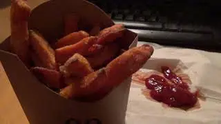 Testissä bataattiranskalaiset (McDonald's)