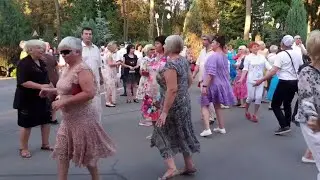 ДЕВОЧКА В ПЛАТЬЕ ИЗ СИТЦА! ТАНЦЫ ХАРЬКОВ СЧАСТЛИВЫЕ МОМЕНТЫ