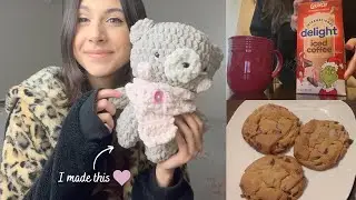 Vlogmas 🎀🧸 crocheting, baking cookies, peppermint mocha