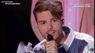 ABRAHAM MATEO cantando una acapela  MI VECINA