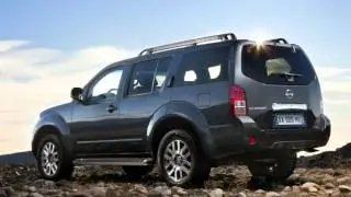 Nissan Pathfinder III   Exterior & Interior