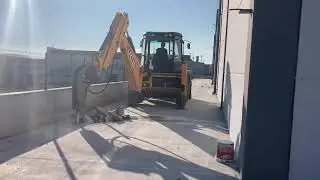 Jcb 4cx Bekoloder Kulanan Ustamız Kırıcıyla Beton Kırıyor