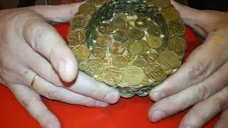 Пепельница из монет. Подарок на новый год коллеге.