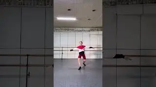 Прыжок в шпагат из поворота