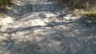 Drumurile noastre toate, parcă-s bombardate....