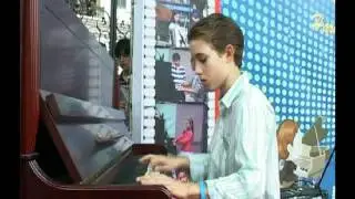the amazing pianist boy (nectar esquinca)
