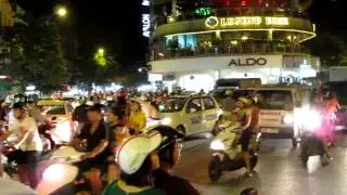 ข้ามถนนวงเวียน ห้าแยกฮานอย Hanoi Center Traffic