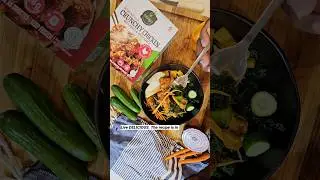bibigo Korean style CRUNCHY CHICKEN kale salad in the Wonder Oven