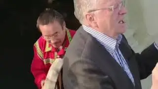 С Жириновского шаман снял порчу 😱