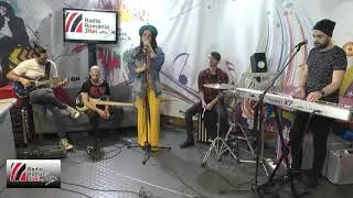 Lady Gaga, Bradley Cooper - Shallow (Bazzar Live la Radio 3 Net)