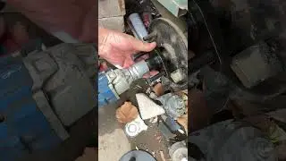 Axle puller tool 