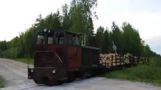 Опаринская УЖД / Тепловоз ТУ7-2761 с грузовым поездом