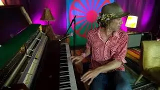 TODD SNIDER - WIRED IN - WMOT - NPR 7pm 5/25/2021 LIVE FROM THE PURPLE BUILDING IN EAST NASHVILLE TN