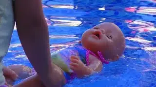 Baby Dolls Swims in the Pool Cartoons with toys for girls