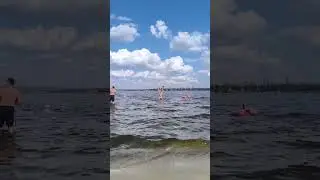 Кидаю Илью в воду. Июль 2024 года