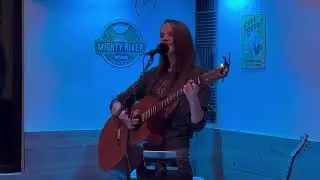 Laurie Michelle live at Mighty River Brewing Part 2
