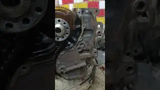 блок Фольксваген гольф 3. двигатель тоже 2.8 vr6 174л.с не совпадает крепления с Мерседес Вито